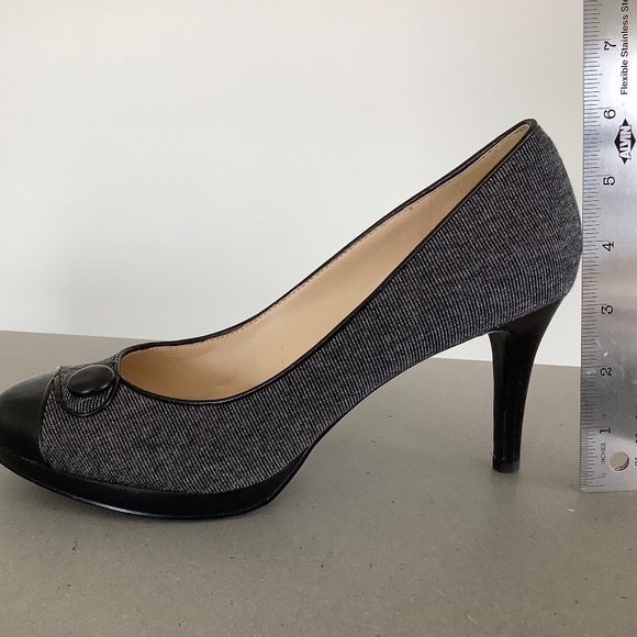 Nine West Size 8.5M Black/Grey Tweed High Heel Platform Pumps - Picture 4 of 5